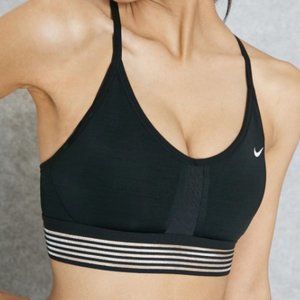 Nike Light Support Padded Women's Sports Bra